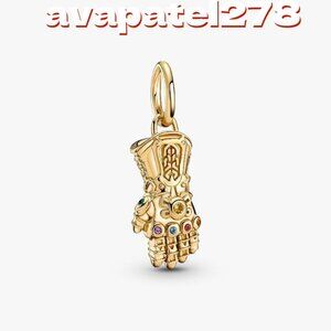 Pandora Marvel The Avengers Infinity Gauntlet Dangle Charm